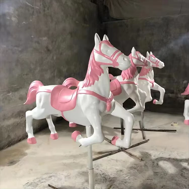 Fiberglas Karussell-Requisiten Harz Karussellpferd Weihnachts-Luftkarussell