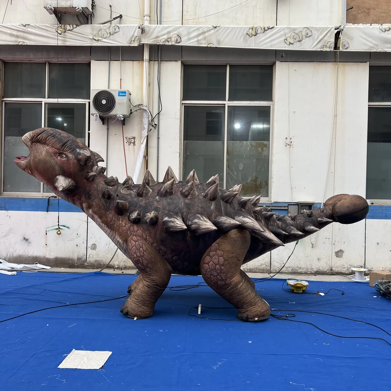 Riesen aufblasbares Cartoon-Dinosaurierkostüm Spielzeug für Werbung Großes Outdoor-animatronisches Dinosaurier