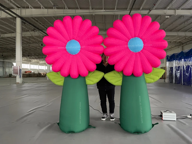 Giant Inflatable Flower Decoration for Event and Party Custom Pink Daisy Inflatable with LED Light for Mall Exhibition