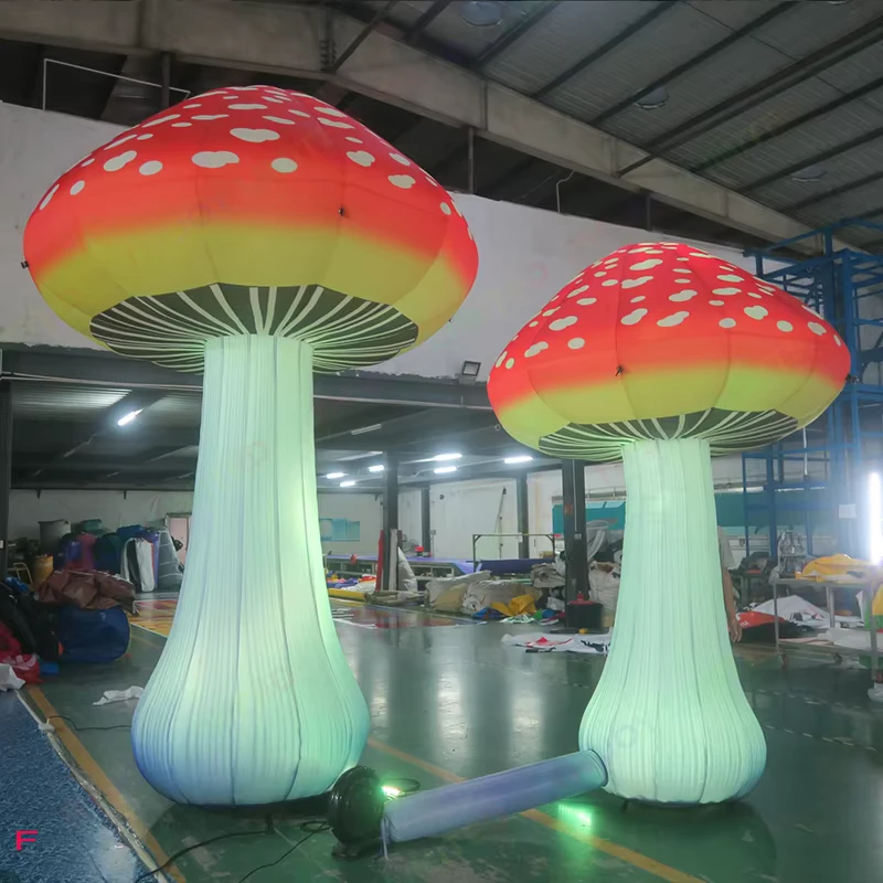 Decorazione a fungo gonfiabile gigante con luci LED per eventi all'aperto
