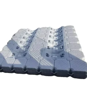 Plateforme de quai flottant en plastique de bonne qualité et nouveau design pour bateau gonflable
