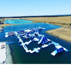 高品質 商業用インフレータブル水遊び 浮遊アクアパーク 水の遊園地用インフレータブル水公園設備販売