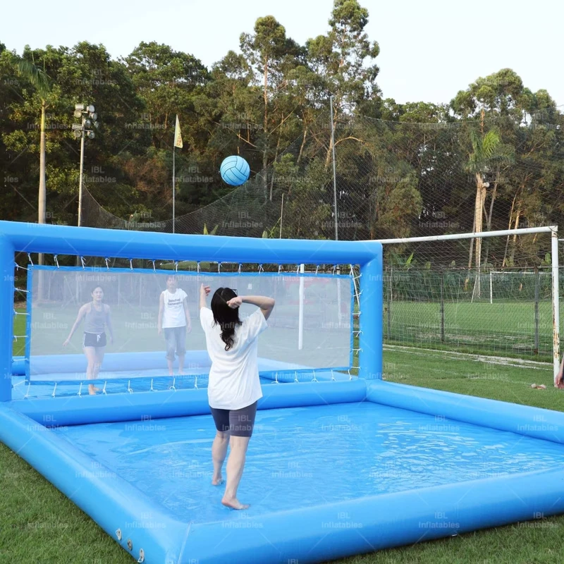 Hoogwaardige PVC Opblaasbare Volleybalbaan met Zwembad Buiten Zomerplezier Water Speluitrusting voor Commercieel Speelplaatsverhuur
