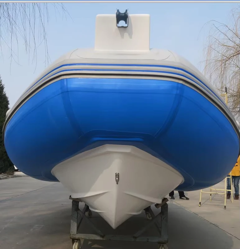 High Speed Fiberglass RIB Boat 520CM with Center Console for Divers 8 Persons Capacity Durable Folding Design