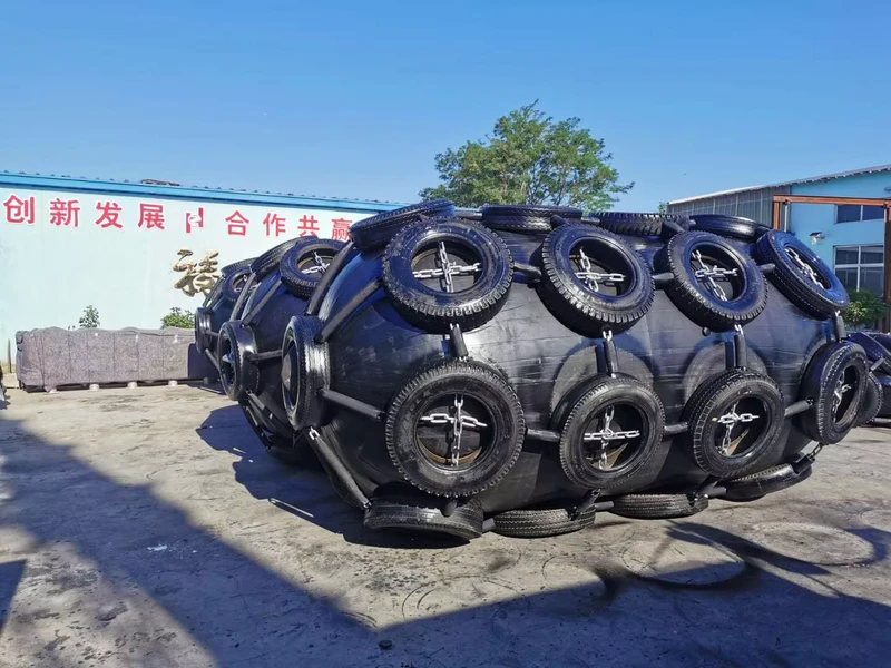 ISO 17357 海上浮遊船用空気式ゴムフェンダー