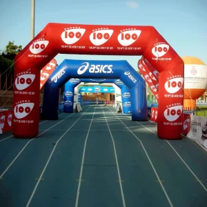 Archi o tende gonfiabili forme e design personalizzati per celebrazioni sportive con ingresso stampato staccabile