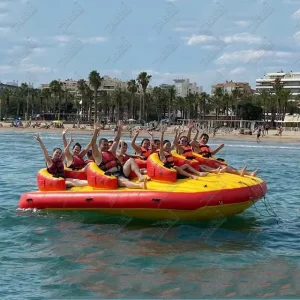 UFO พองได้ Crazy Towable PVC สำหรับกีฬาในน้ำ สไลเดอร์สำหรับ 7-11 ที่นั่ง ท่อสกีสำหรับการผจญภัยที่น่าตื่นเต้น
