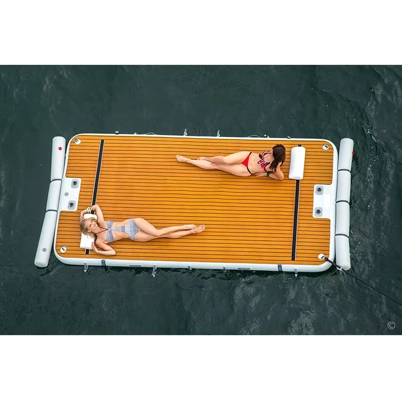 Molo gonfiabile per yacht galleggiante con tappetino antiscivolo, piattaforma di lusso per yacht