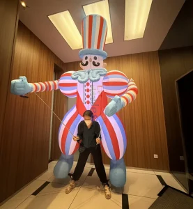 Clown gonfiabile che saluta, pupazzo umano gonfiabile di alta qualità per eventi parate e giochi Carvilas