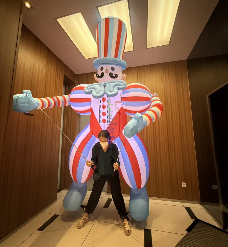 Clown gonflable à main, marionnette humaine de grande qualité pour défilé, événement, jeux Carvilas