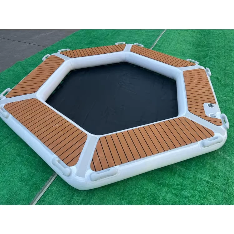Aufblasbares Sechseck Schwimmdock mit offenem Wasserbereich, EVA Teak-ähnliches Deck, stabile Wasserplattform für Yacht und Freizeit
