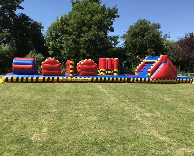 Parcours d'obstacles gonflable extérieur