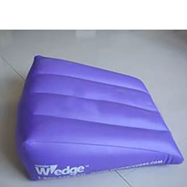 Coussin gonflable en forme de triangle