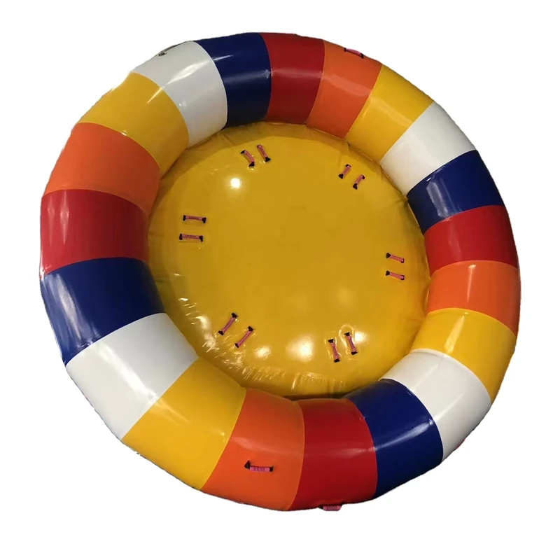 Tubo inflable en forma de OVNI para entretenimiento acuático