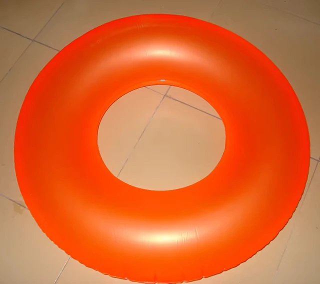Aufblasbarer Schwimmring