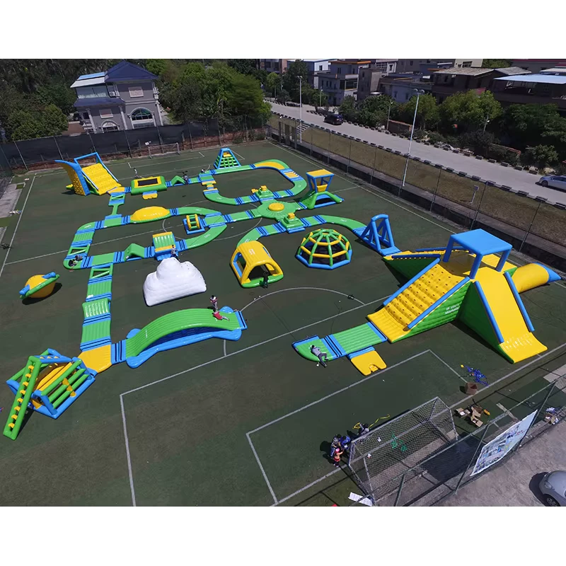 Corso di Ostacoli Galleggiante Inflabile per Giochi in Acqua per Resort