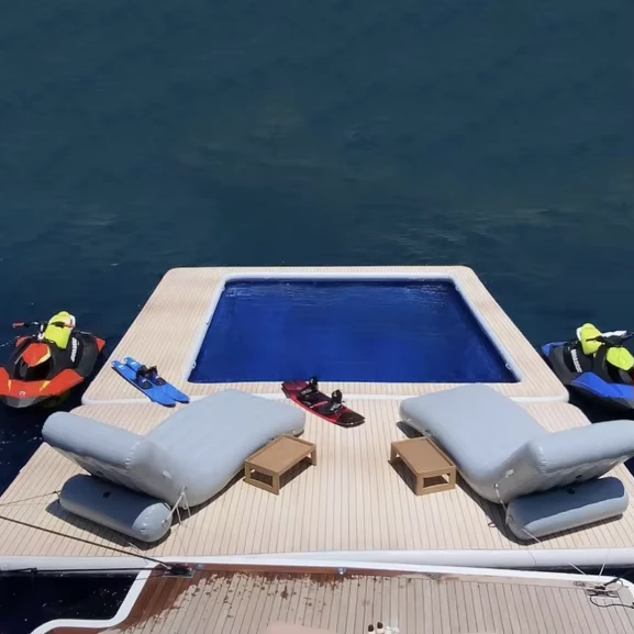 Opblaasbaar Golf Ocean Pool Platform Drijvende Jacht Zwembad met Net in Zee