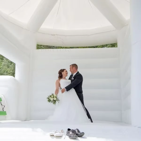 Casa de Rebote Inflable para Bodas con Tobogán y Piscina