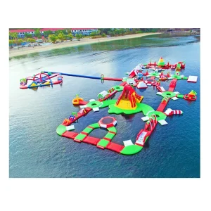 Corso di Ostacoli Gonfiabile Acquatico Personalizzato per Parco Acquatico Galleggiante