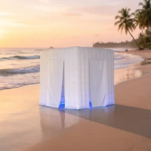 Tienda inflable de fotomatón LED impermeable 8.2*8.2ft 2.5*2.5m, enclavamiento, alimentada por enchufe para bodas, cumpleaños, festivales y eventos