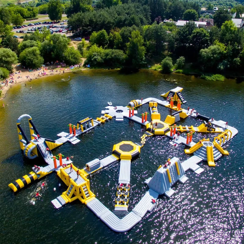 Lilytoys製造 スポーツ浮遊アクア インフレータブル海水公園 障害物 商業用インフレータブル水公園 アウトドアレンタル