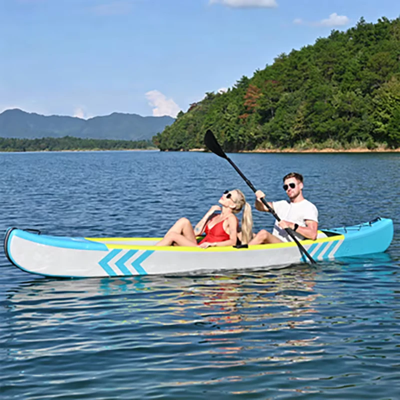 Canoës, kayaks, bateaux de pêche du fabricant avec logo personnalisé