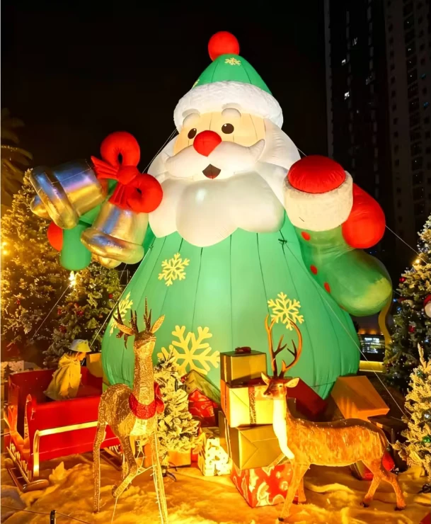 Neuheit Mehrfarbige LED-Licht Weihnachtsbaum Aufblasbare Dekoration Wetterfest 10-12 ft für Zuhause Garten Feiertagsfeier