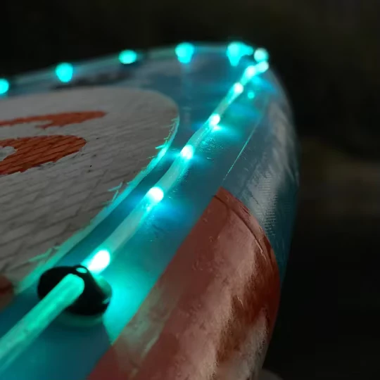 อุปกรณ์เล่นน้ำแบบพายยืนพีวีซีลมใหม่ พร้อมไฟ LED และชุดอุปกรณ์