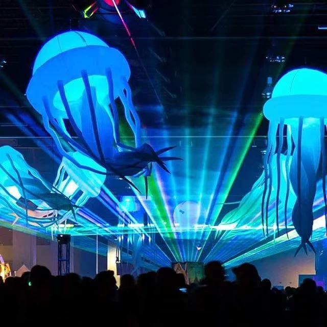 Nachtclub-Decke oder Musikparty-Dekoration Hängende fliegende schöne Beleuchtung Ballon Aufblasbare Qualle mit LED-Licht