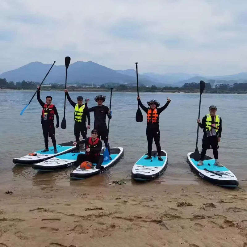 Tabla de paddle inflable de drop stitch ligera OEM con todos los accesorios, tabla de paddle surf SUP