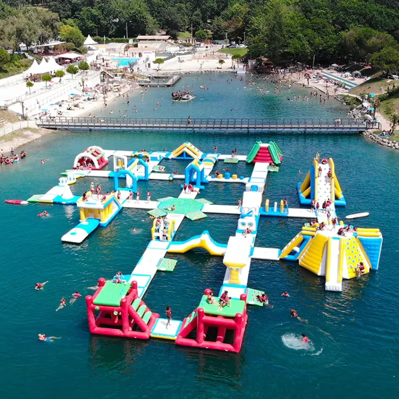 Buiten Reusachtige Zee Inflatable Drijvende Trampoline Meer Aqua Park Strand Watersport Platform Park Spellen
