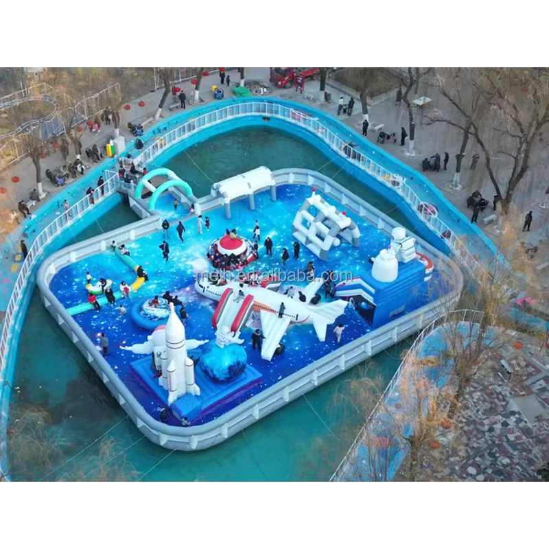 Grand parc aquatique gonflable extérieur Château flottant de 30x25m Capacité 100
