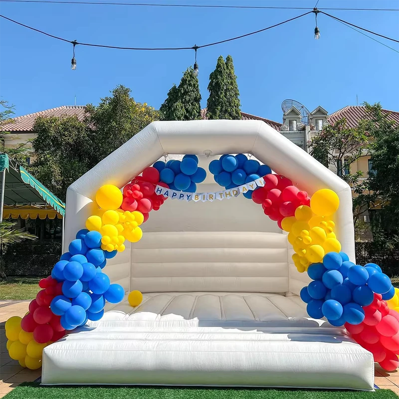 Castelo Inflável Branco para Casamentos, Casa de Saltar Inflável para Aluguer ao Ar Livre