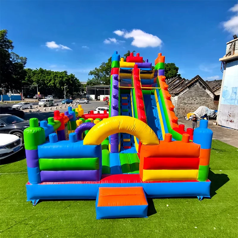 Parcours d'obstacles gonflable en PVC Montage facile avec toboggan aquatique