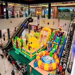 Parque de trampolines inflable residencial al aire libre de PVC, combo gigante de tobogán de obstáculos, casa de rebote para uso en parques temáticos