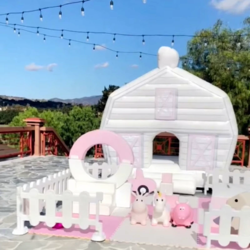Castelo Inflável Branco em PVC para Casamentos e Festas
