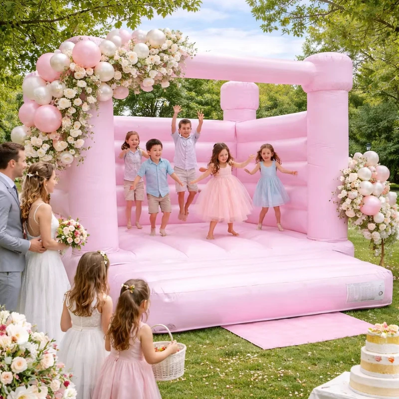 Castello gonfiabile rosa pastello, castello gonfiabile per matrimoni, castello rimbalzante per celebrazioni in giardino