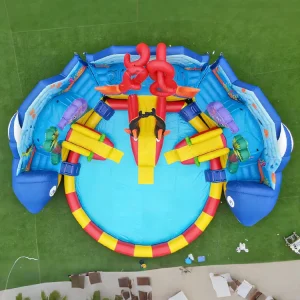 プレミアムモジュラーインフレータブルウォーターパーク ビーチリゾート用 スライドと障害物付き 耐久性のある商業用グレードの浮遊物