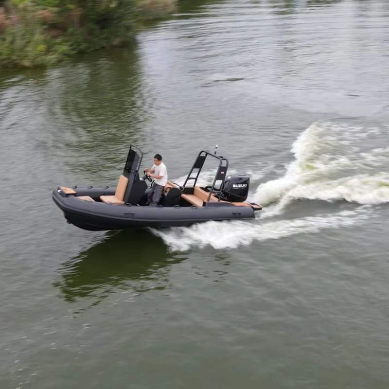 RHIB520 Kapal Cepat Inflatable 17FT Yacht Olahraga Lambung Aluminium 1.2mm PVC Hypalon Mengapung 8 Orang