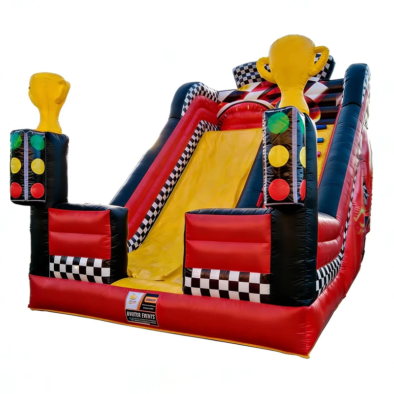 Scivolo Gigante a Tema Auto da Corsa in PVC Materiale Eco-Friendly Attrezzatura da Gioco per Bambini Trofeo Bandiera a Scacchi Commerciale