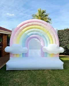 Castillo y Casa Inflable Comercial de PVC Arcoíris con Color y Tamaño Personalizables