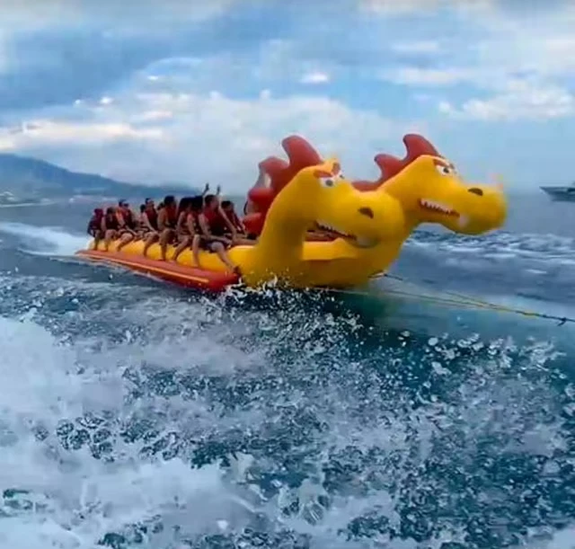 Giochi d'Acqua Gonfiabili per Resort, Barca Gonfiabile a Forma di Drago, Banana Boat
