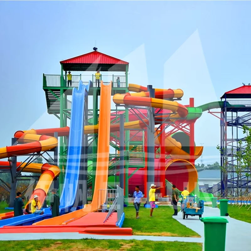 Scivolo d'acqua in fibra di vetro da 100.000 M2 per parco acquatico, attrezzature per parco acquatico