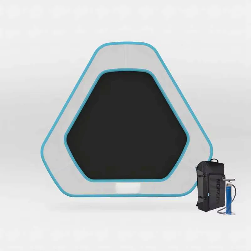 Platform Inflatable Segitiga Bentuk Khusus dengan Material Dropstitch Mat Air untuk Rekreasi dan Hiburan Laut