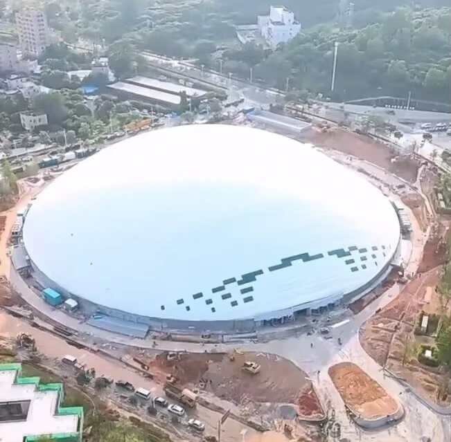 Sport Fußballplatz Zelt Aufblasbare Arena Fußballplatz Luftdome Unterstützte Struktur 0,55 mm PVC Anpassbare Größe