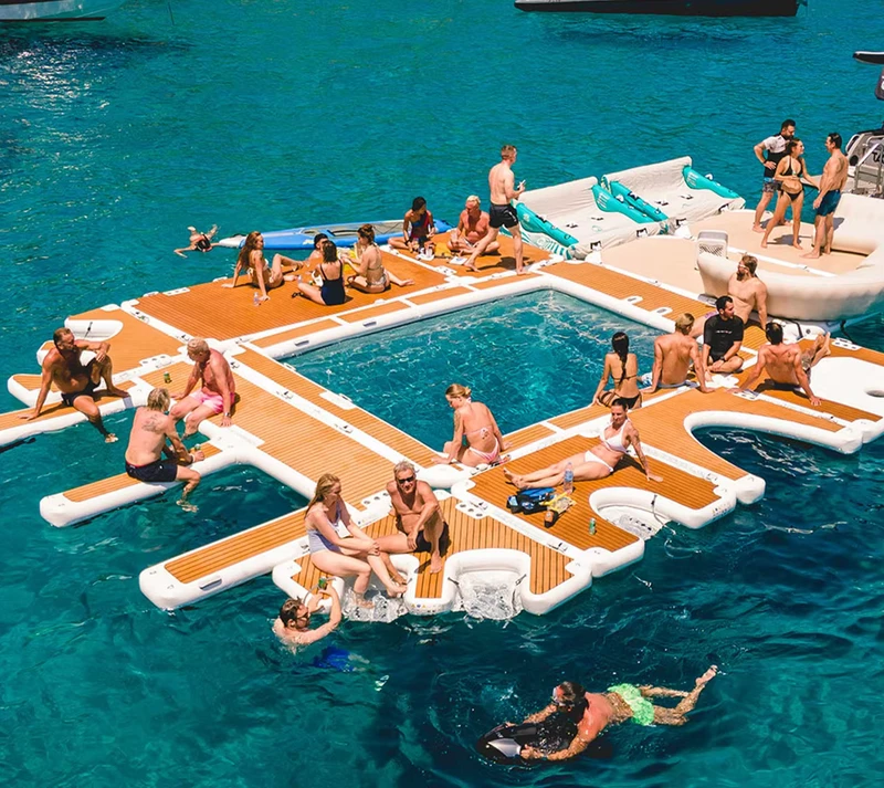 Matras Kolam Inflatable Mewah Ultra Besar 4.1x4.1m dengan Jahitan Diperkuat untuk Yacht, Vila Pantai, dan Lounge Air Halaman Belakang