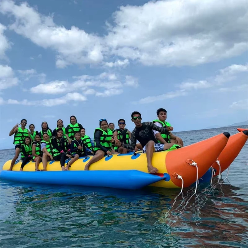 Wassersport Spiel Aufblasbares ziehbares Banana Boat 12 Sitzplätze Aufblasbares fliegendes ziehbares Tube Banana Boat zu verkaufen