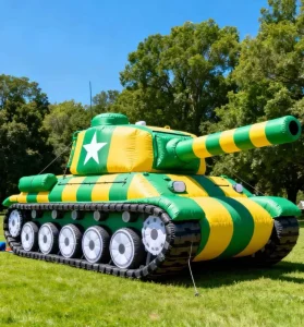 Wetterfester Riesenaufblasbarer PVC-Panzerwagen Tarnziel Wasserdichte Außendekoration
