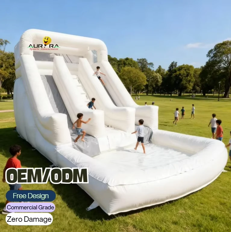 Toboggan aquatique gonflable en PVC blanc pour parcs d'aventure et centres commerciaux, directement du fabricant