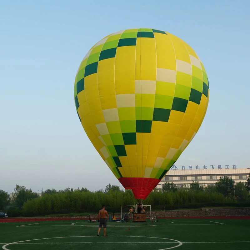 บอลลูนรูปมนุษย์ต่างดาวขนาดเล็กควบคุมระยะไกลจากวัสดุ Nomex ขนาด 21m*17m